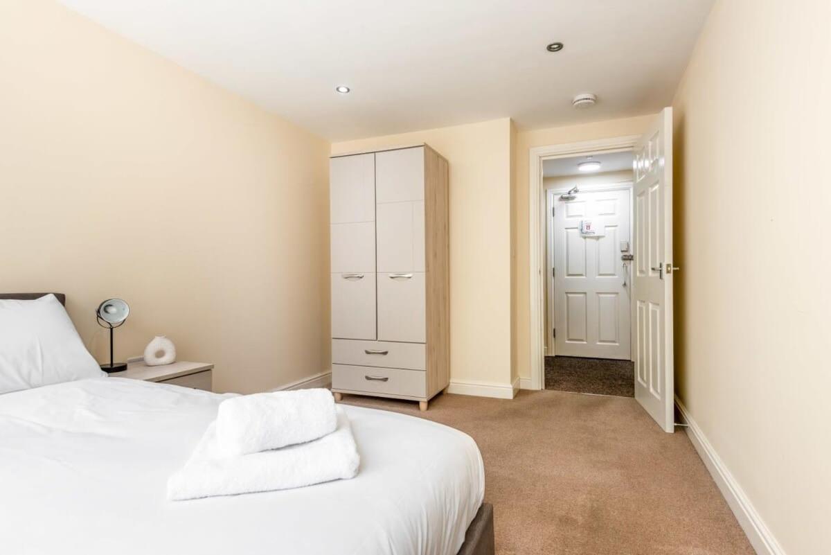 Bright 1 Bedroom Budget Flat In Central Pontefract Εξωτερικό φωτογραφία
