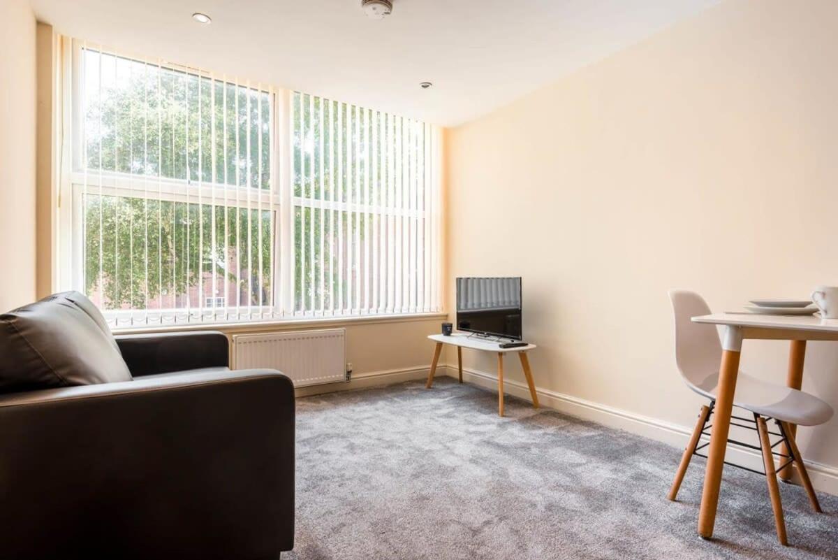 Bright 1 Bedroom Budget Flat In Central Pontefract Εξωτερικό φωτογραφία