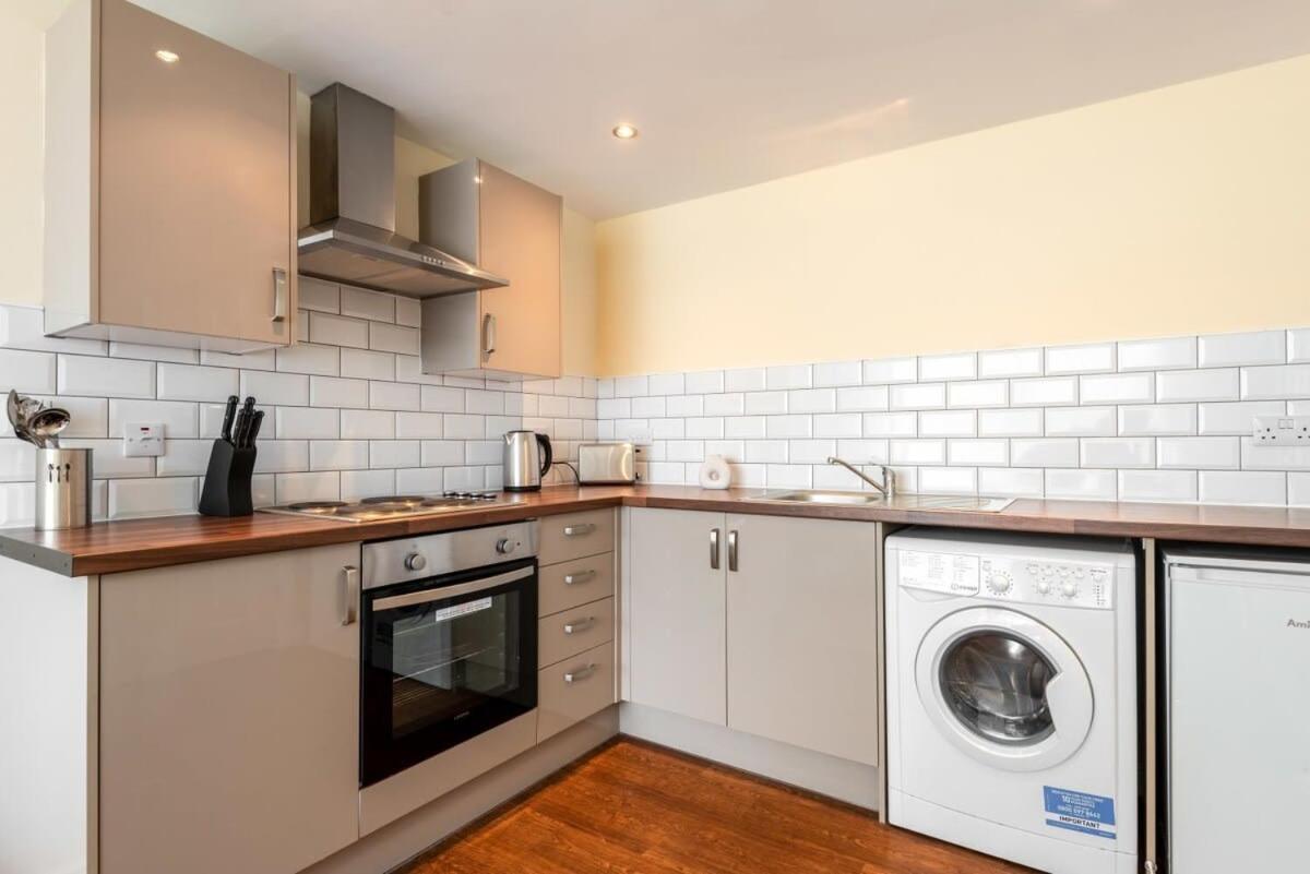 Bright 1 Bedroom Budget Flat In Central Pontefract Εξωτερικό φωτογραφία